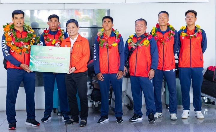 Vietnam tennis team advance to Davis Cup playoff